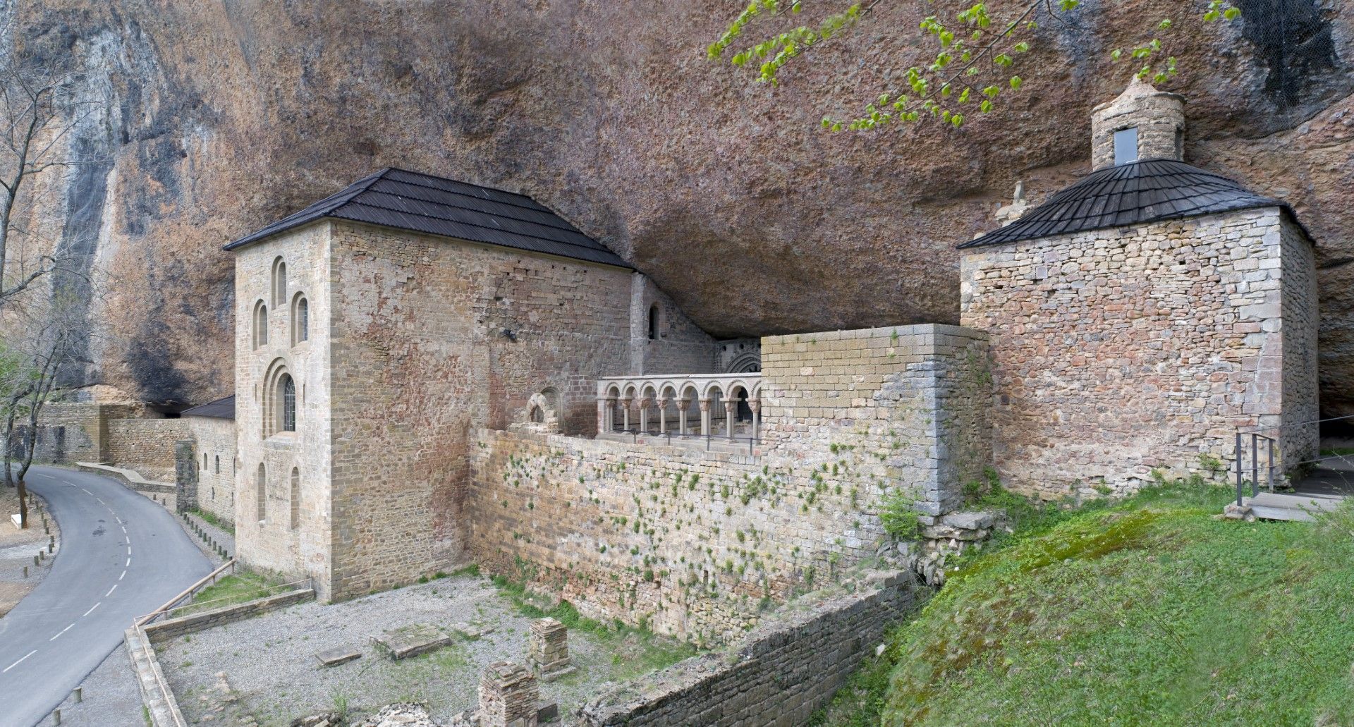 MONASTERIO DE SAN JUAN DE LA PEÑA